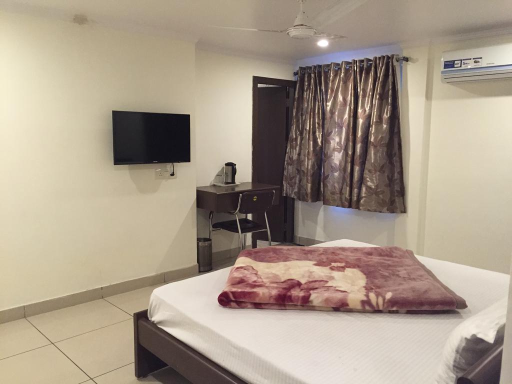 Hotel Surya Haldwani Room photo